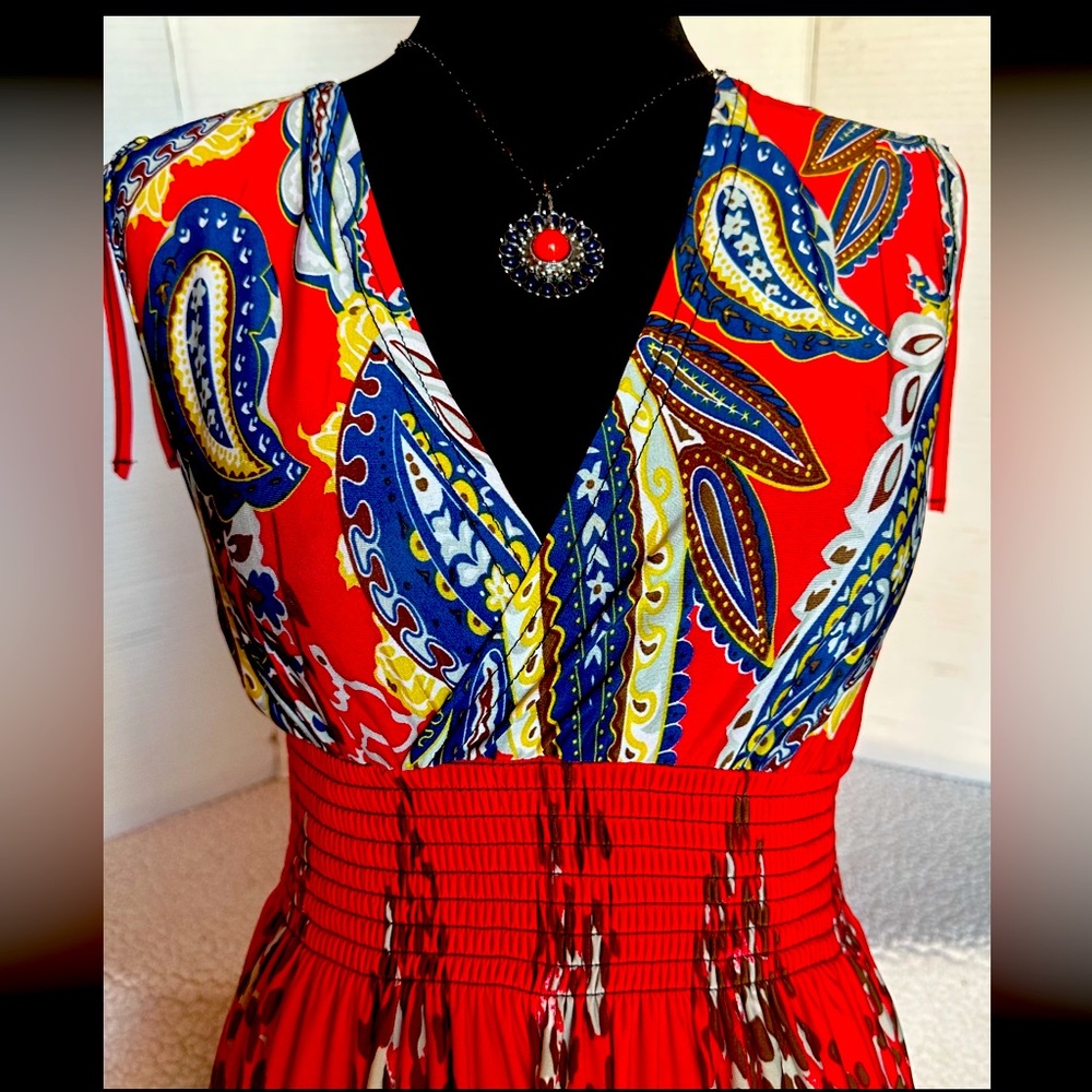 Women’s Sun-Dress Size Med. Like New Condition.